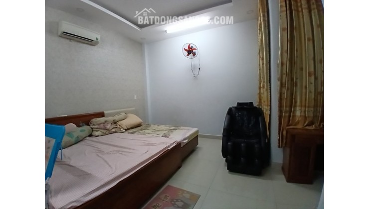 Bán nhà 3 tầng, 3PN Trần Thị Điệu, Phước Long, TP HCM. DT 95m2, SH, giá 7.35 tỷ. LH 0933125879